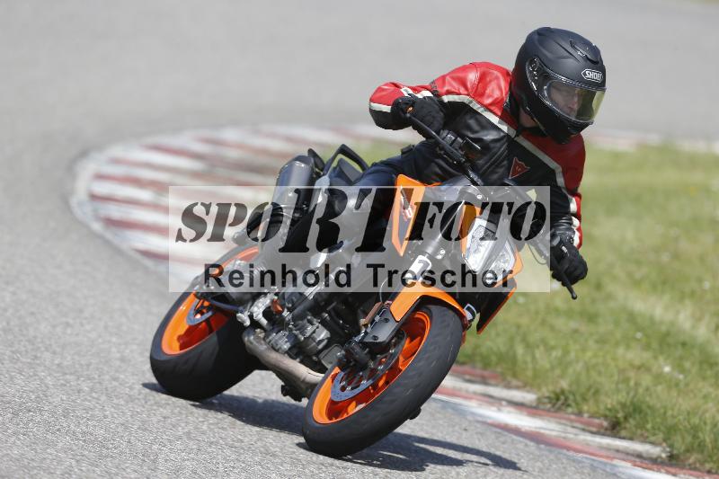 /Archiv-2025/09 22.04.2025 Cornu Master School ADR/gruen-vert/17